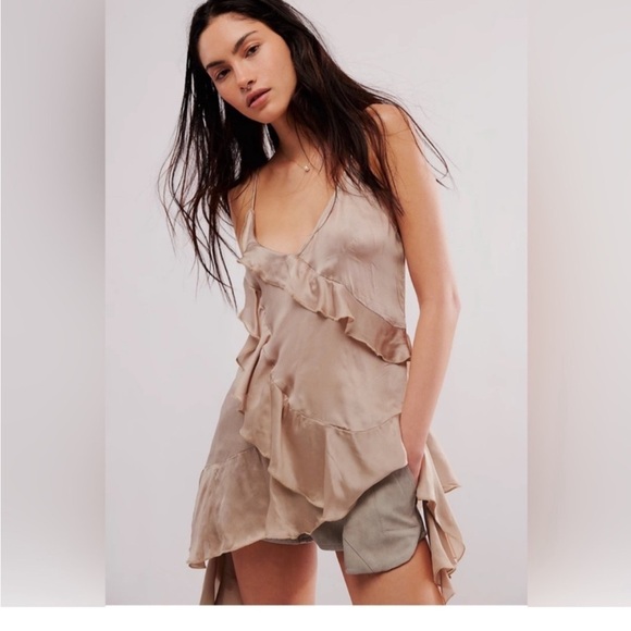 Free People Tops - FREE PEOPLE SHAKE YOUR LOVE ASYMMETRICAL TOP💗